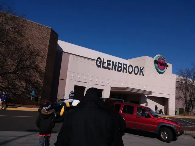 Glenbrook Square