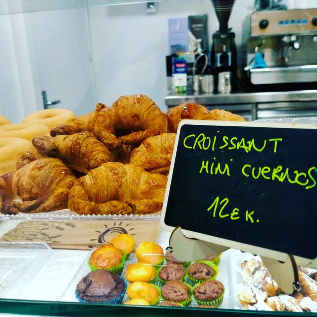 PEQUEÑOS CAPRICHOS (PRODUCTOS LATINOS)