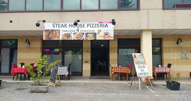 Ristorante Pizzeria Cucina Italiana e Indiana Tigelleria 4 chiacchiere