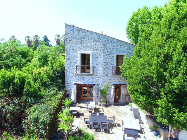 Chambres d'Hôtes et restaurant Au bout du Pré