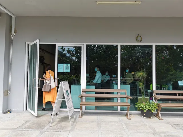 Lumière Coffee & Pastry