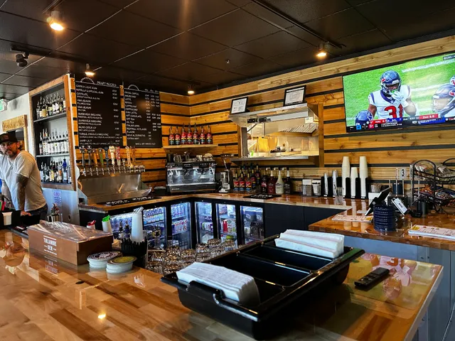 Tradesmen Coffee and Taphouse