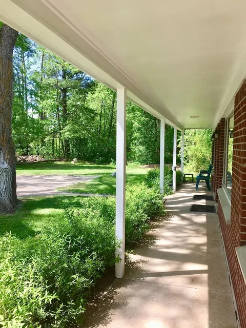 Elk Rapids Lakeshore Inn