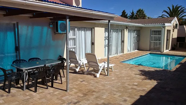 Lexcity Holiday Home