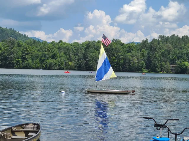 Mirror Lake Boat Rental