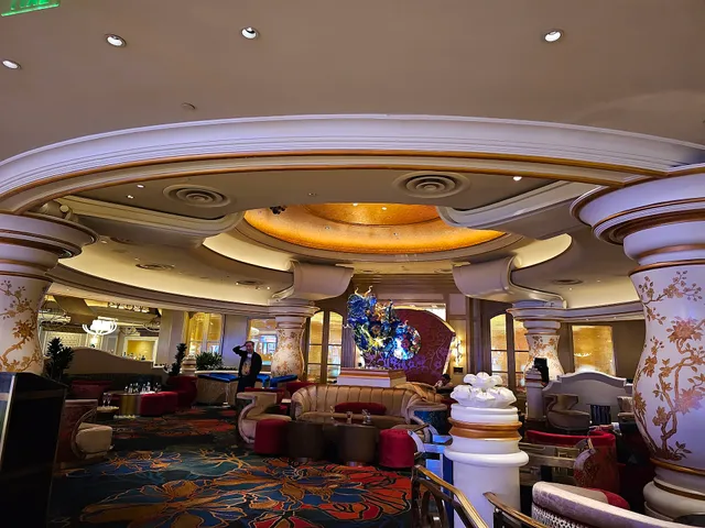 Baccarat Bar & Lounge