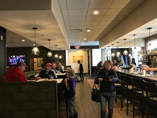 Junior's Restaurant & Tap House