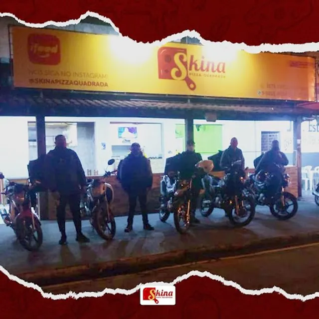 Skina, Pizza Quadrada