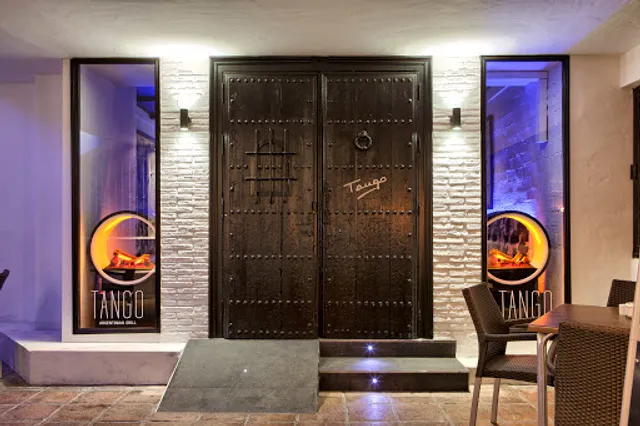 Tango Restaurante y Asador Argentino Banús