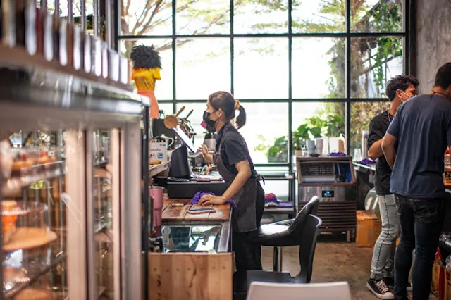 Shutterrider Caf'& Eatery