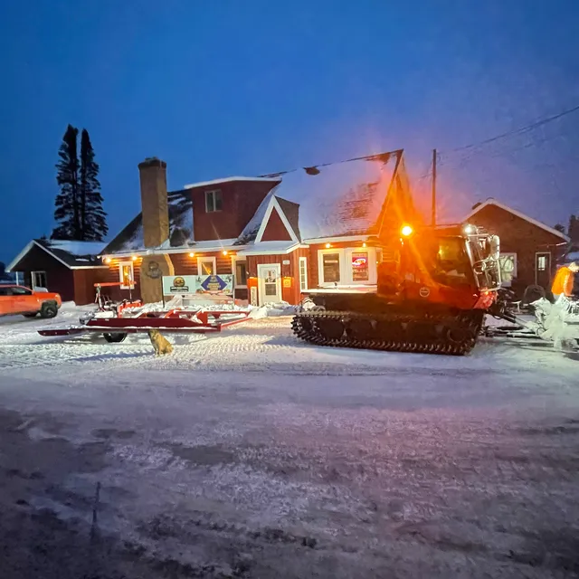 Fletchy's Otter Belly Lodge