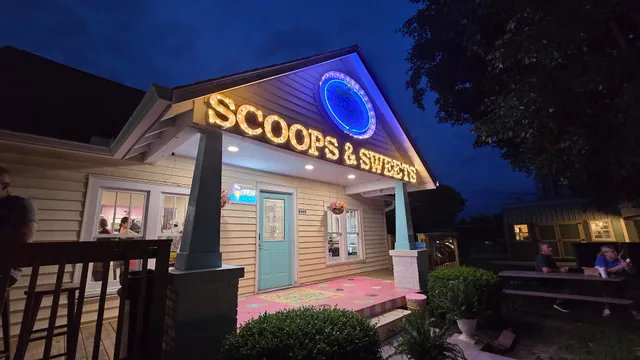 The Glade Scoops & Sweets
