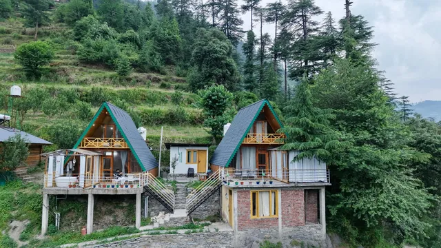 Winterfell Treehouse and cottages | Jibhi