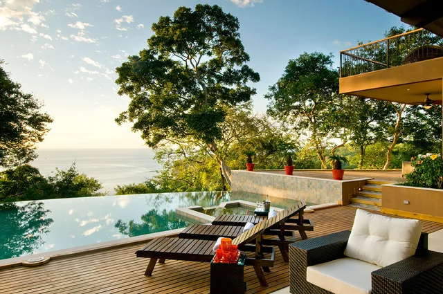 Papagayo Luxury