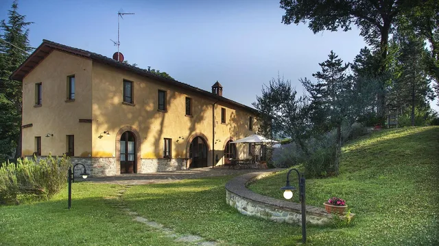 Farmhouse Casale degli Olmi