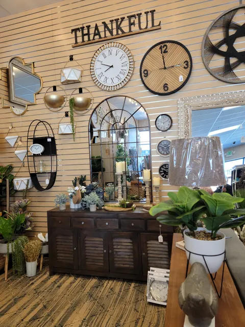 Graples Home Decor Outlet