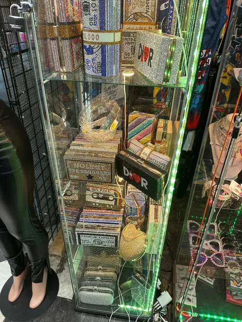 Perfect-Tique Collection