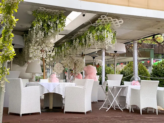 Restaurant White House