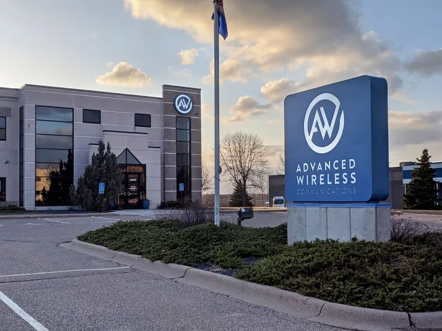 Advanced Wireless Communications