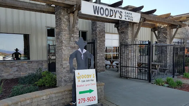Woody's Cafe, Grill & Pub