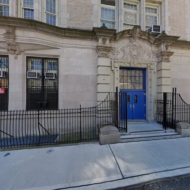 M448 University Neighborhood High School