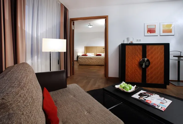 Main Plaza | Suite Tower