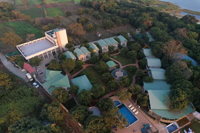 Mango Leaf Lake Resort