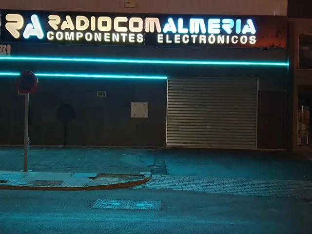 RADIOCOM ALMERIA S.L. PROELSON ALMERIA S.L