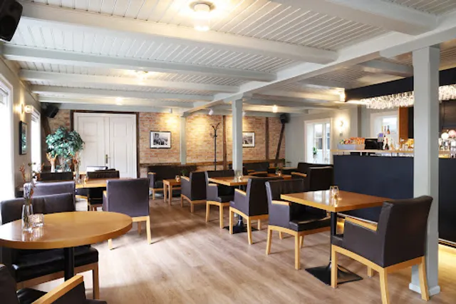 Uppsalir Bar & Café