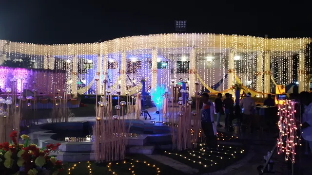 LAKE LAND COUNTRY CLUB