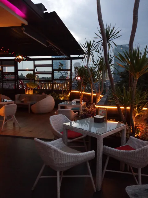 Upstairs Rooftop Cafe