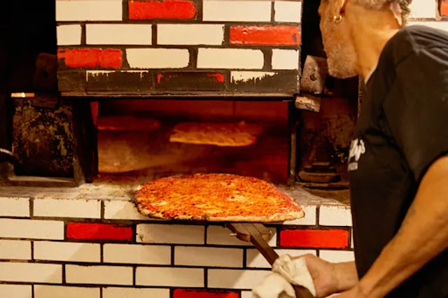 Sally's Apizza