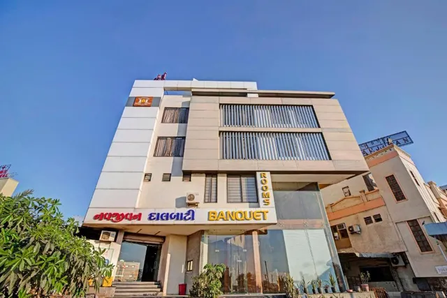 HOTEL NAVJIVAN DAL BATI & RESTAURANT - Famous Dal Bati, Rooms And Restaurant, Guest House