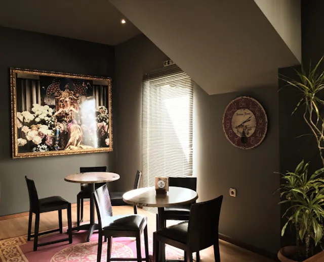 GaLLERY - All Day Cafe Bar + food