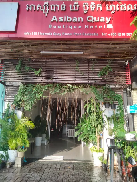 Tonle Khmer Guesthouse and Sky Bar