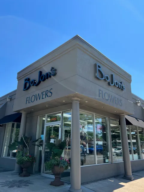 Bo Jon's Flowers & Gifts