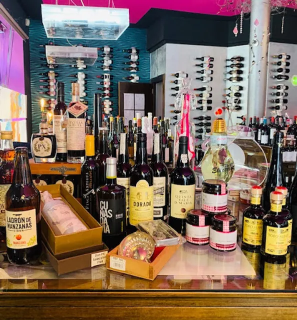 Vinoteca Señorita Malauva Maridaje Boutique