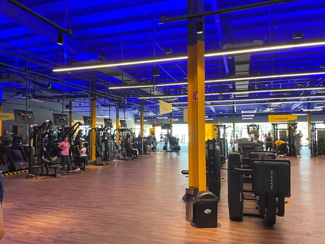 Gimnasio Smart Fit - Multiplaza Petempich