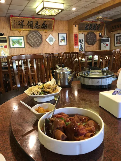 牛相觸庭園餐坊