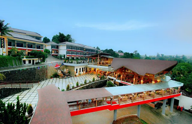 Grand Ussu Hotel & Convention