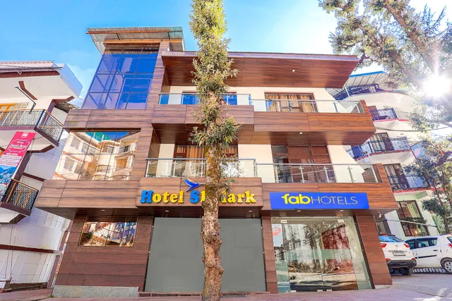 FabHotel Skylark - Hotel in Bhagsu Nag, Dharamshala