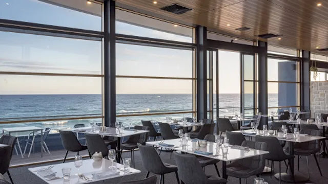 Bayviews Restaurant & Lounge Bar