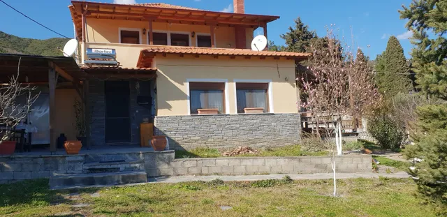 Mavridis House