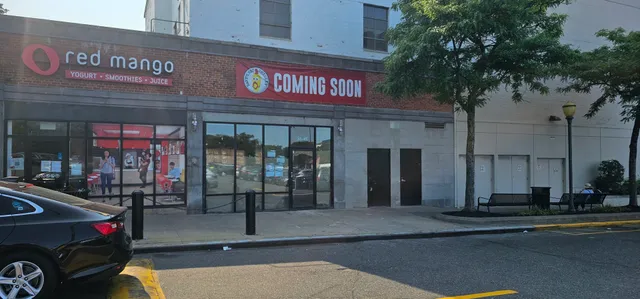 Fresh Meadows Shopping Center