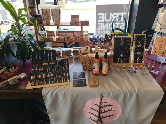 Old Cedar Native Arts