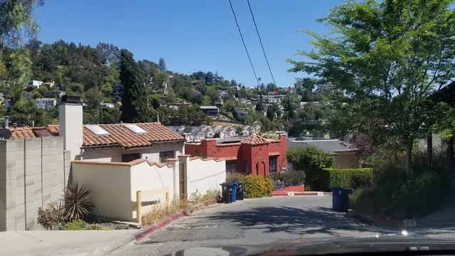 Deloz-Hollyvista Stairs