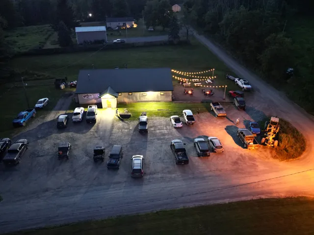 J's Friendsville inn