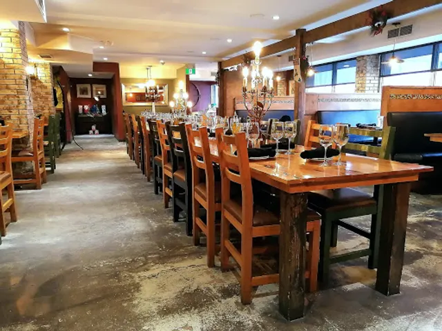 Di Gusto Wood Fired Pizza, Fresh Pasta & Wine Bar