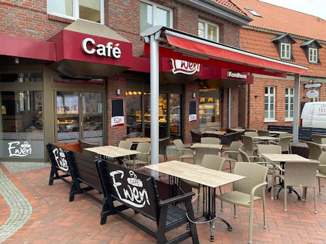 Ca­fé Ewen