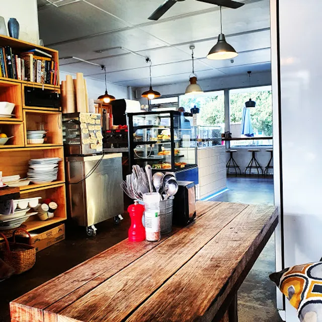 Pier Provedore Flinders